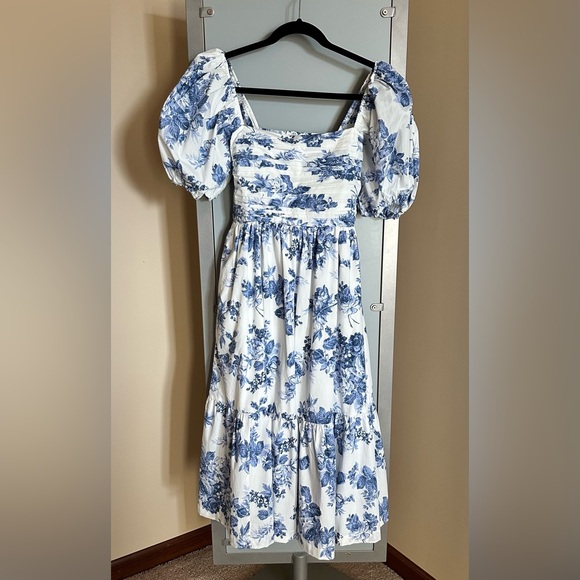Abercrombie & Fitch Blue and White Floral Midi Dress - Picture 4 of 4